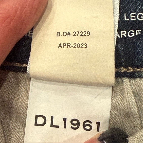 DL1961 Hepburn Wide Leg Vintage Jeans - Picture 13 of 16